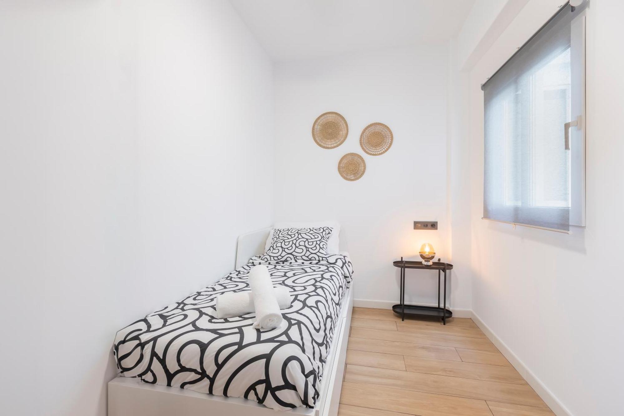 Fully Renovated Apartment In The Heart Of Fuengirola, 2 Min Walk To The Beach المظهر الخارجي الصورة