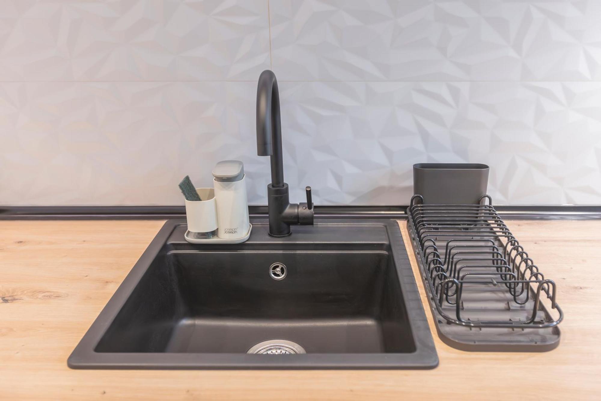 Fully Renovated Apartment In The Heart Of Fuengirola, 2 Min Walk To The Beach المظهر الخارجي الصورة
