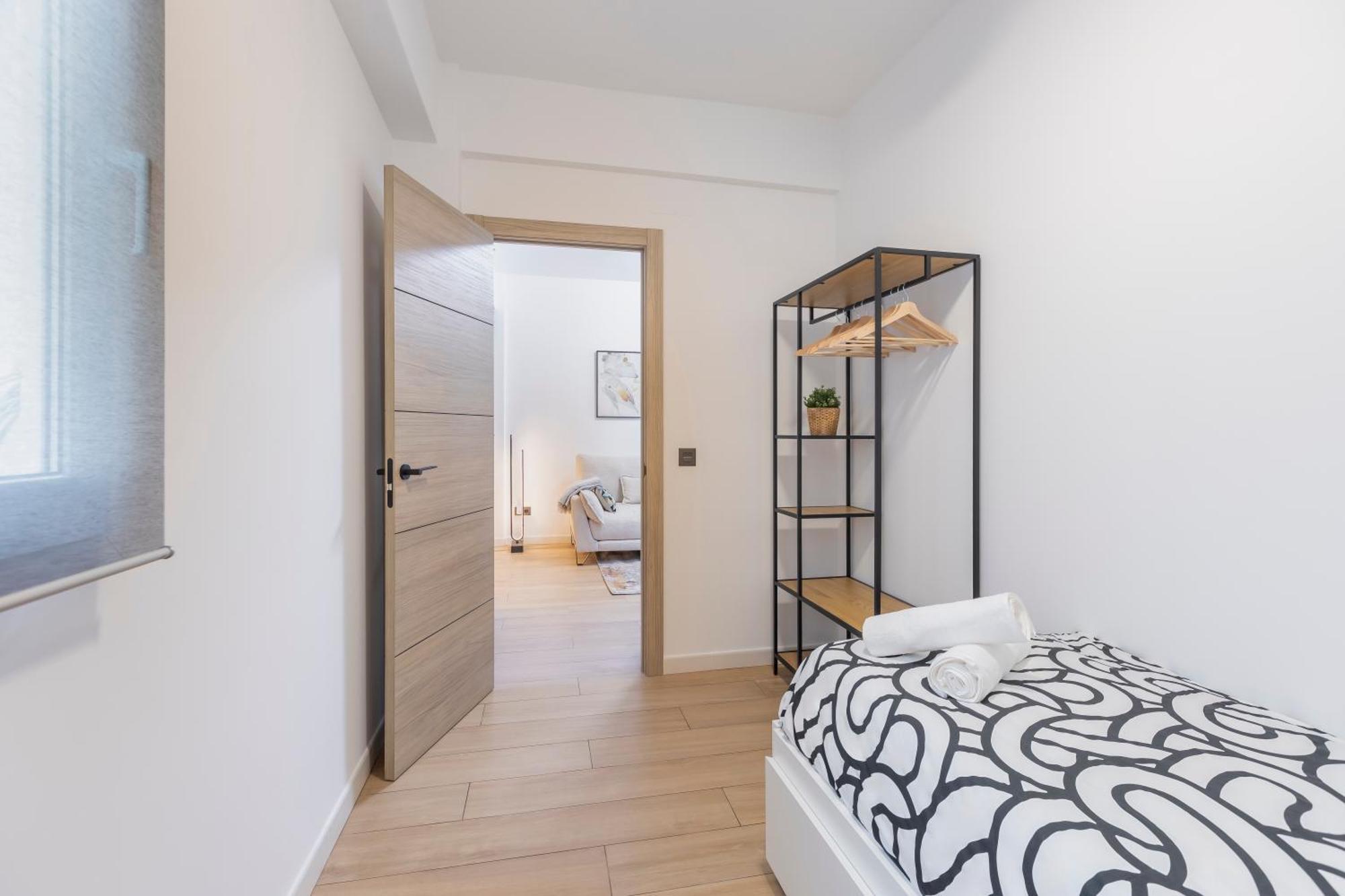 Fully Renovated Apartment In The Heart Of Fuengirola, 2 Min Walk To The Beach المظهر الخارجي الصورة